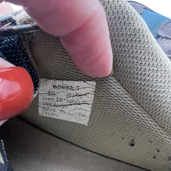 L.L. Bean Women's Size 8.5 Waterproof Outdoor Sneaker #0368 - Picture 12 of 15